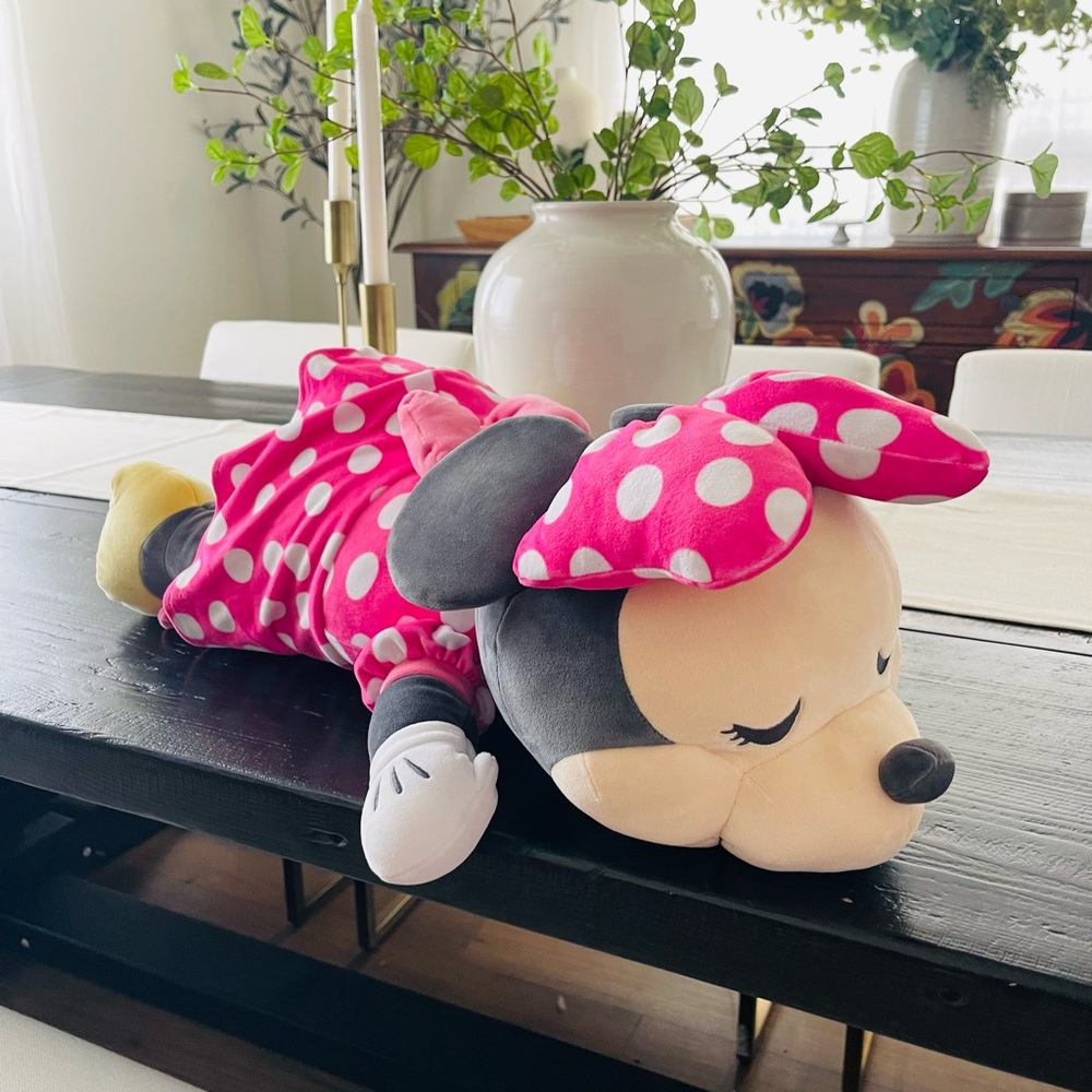 Minnie Mouse cuddlz stuffy new